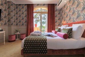 华丽客房, 花园景观 | 高档床上用品、加厚床垫、迷你吧、客房内保险箱