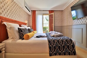 Deluxe Room, Garden View | Premium bedding, pillowtop beds, minibar, in-room safe - Hôtel du Petit Palais (Nice)