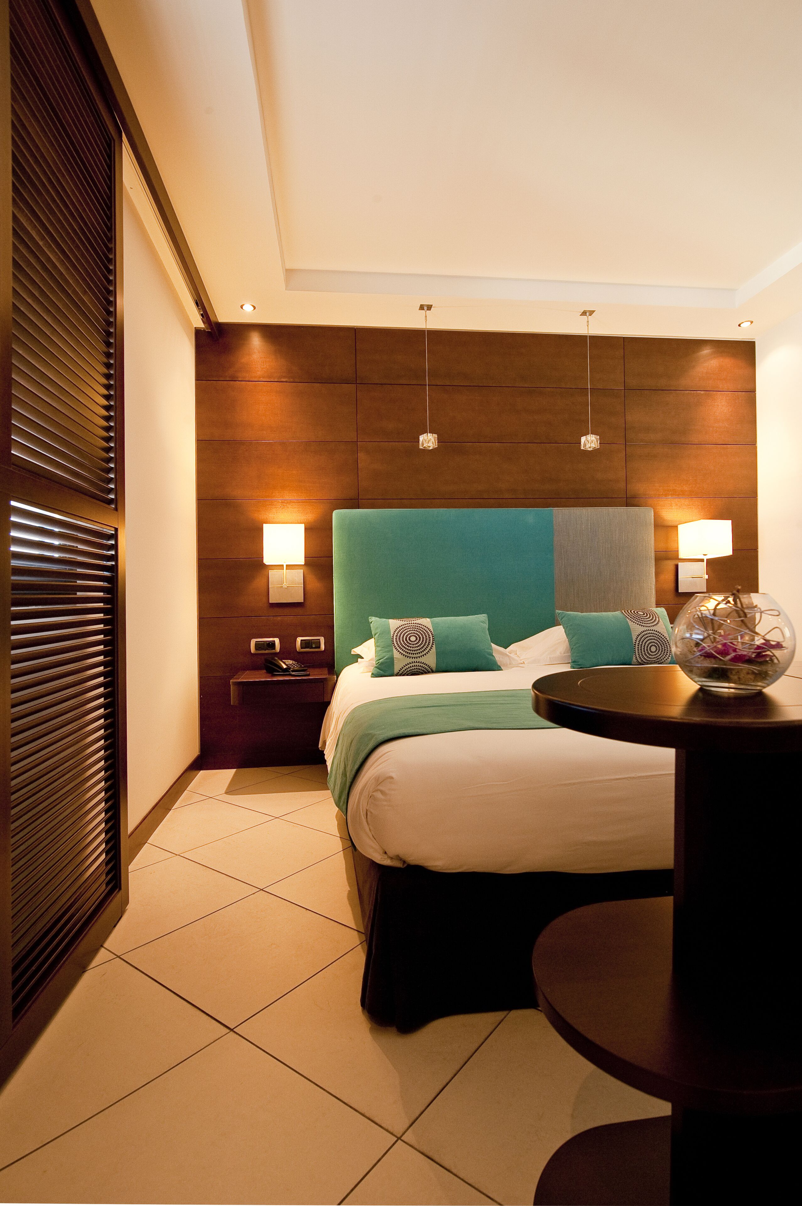 deluxe room, terrace, garden view | premium bedding, minibar, in-room safe, desk