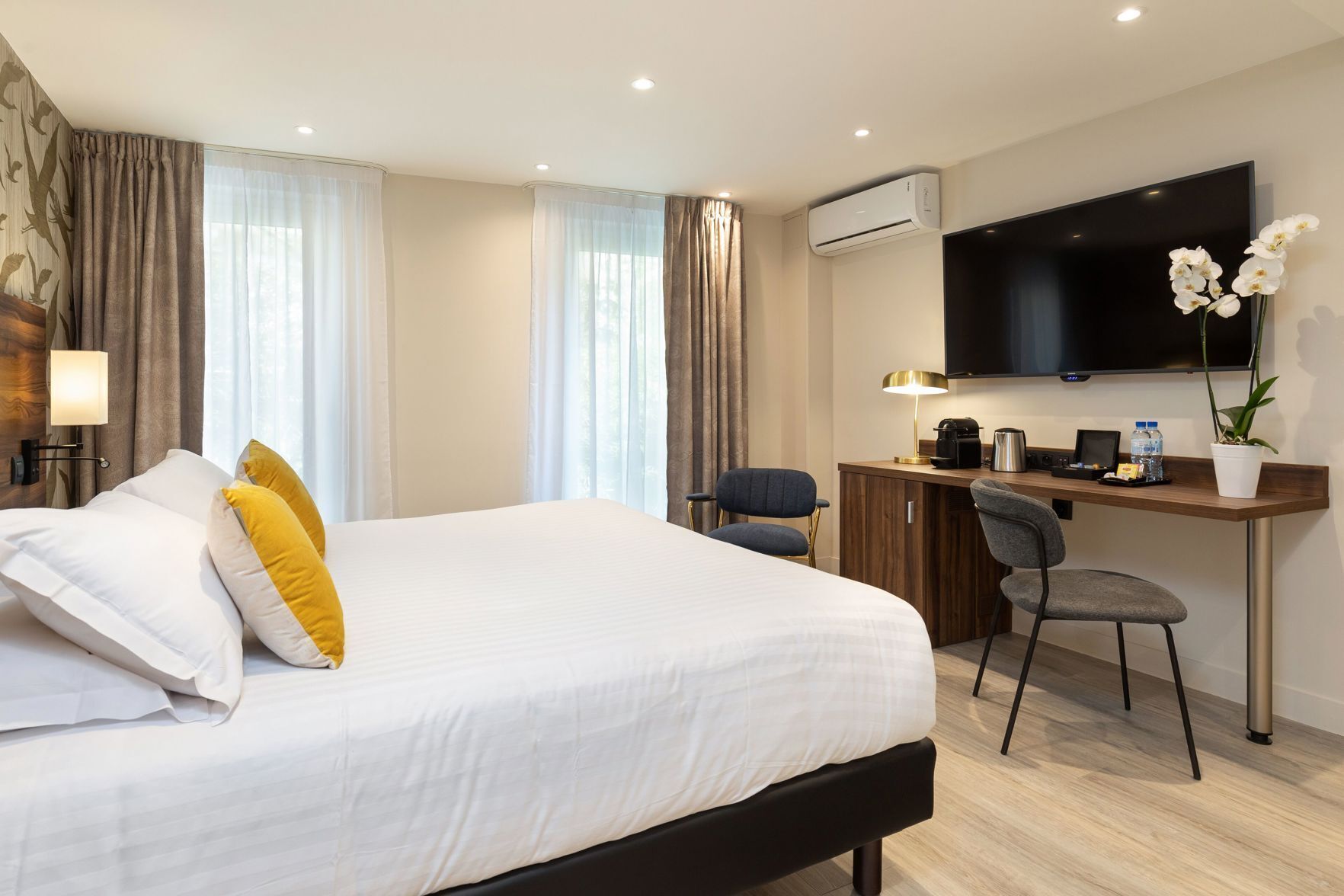 Premium bedding, minibar, in-room safe, desk