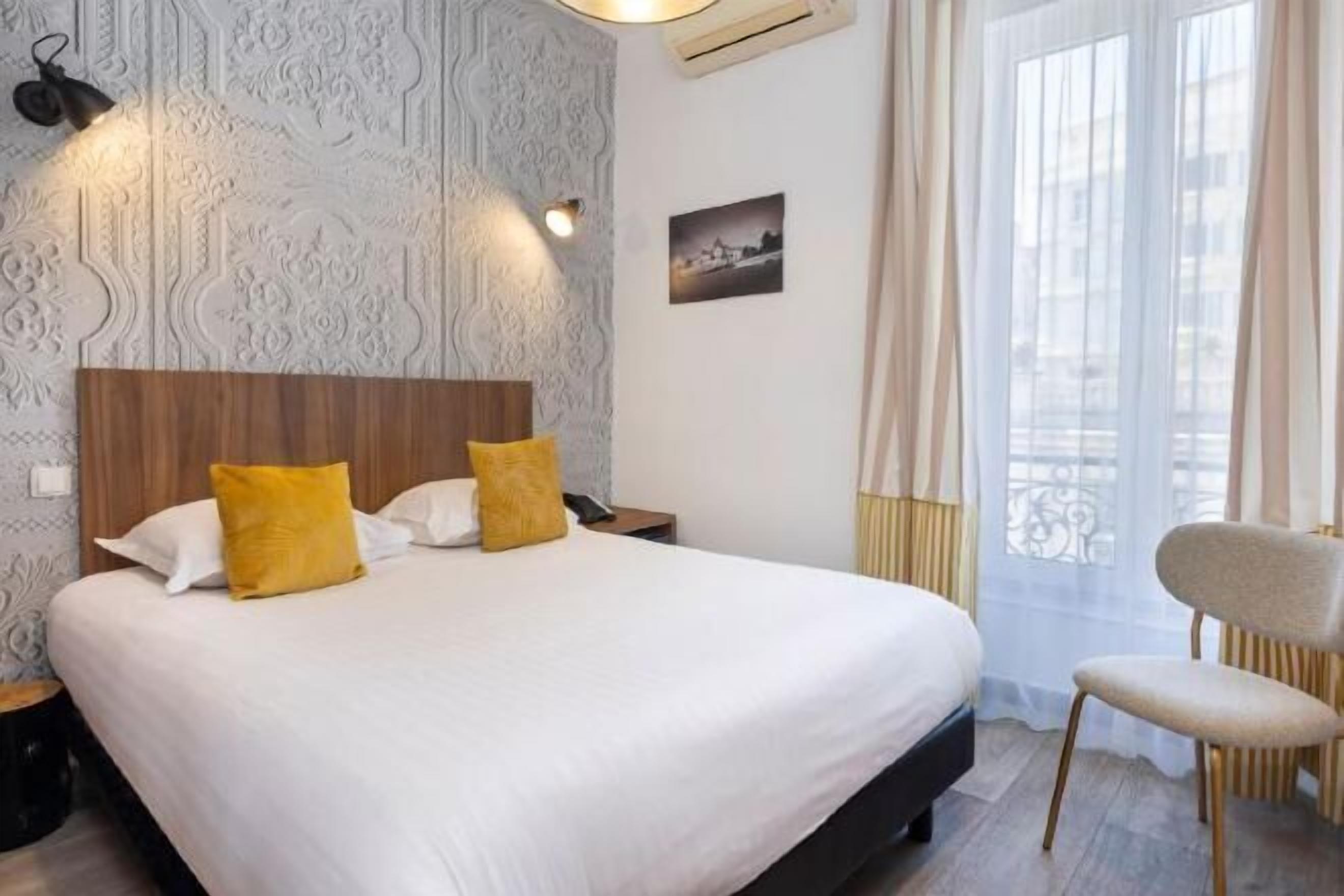 Premium bedding, minibar, in-room safe, desk