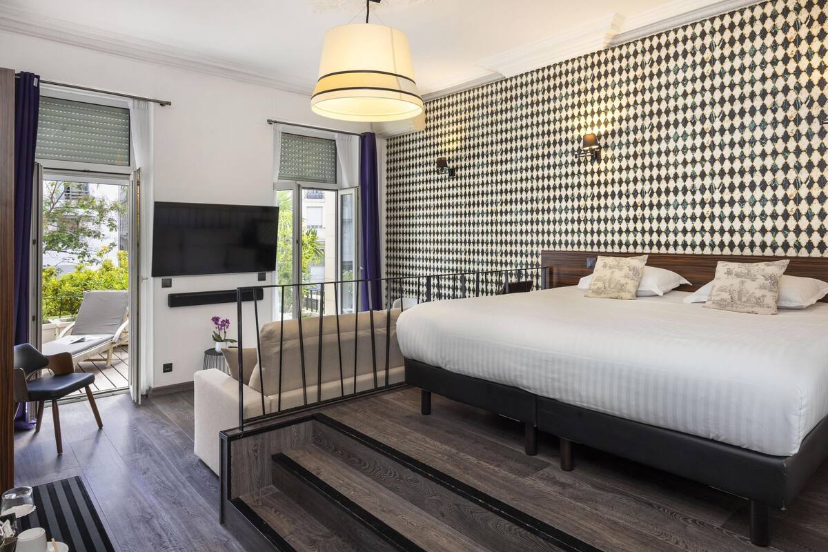 普通套房, 1 張特大雙人床, 露台, 花園景觀 (Twin bed on request) | 高級寢具、舒適加層、迷你吧、客房內保險箱