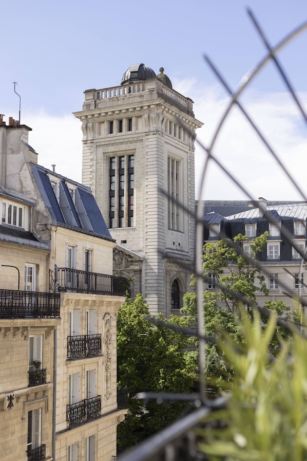 Habitación superior, vistas a la ciudad | Vistas del balcón