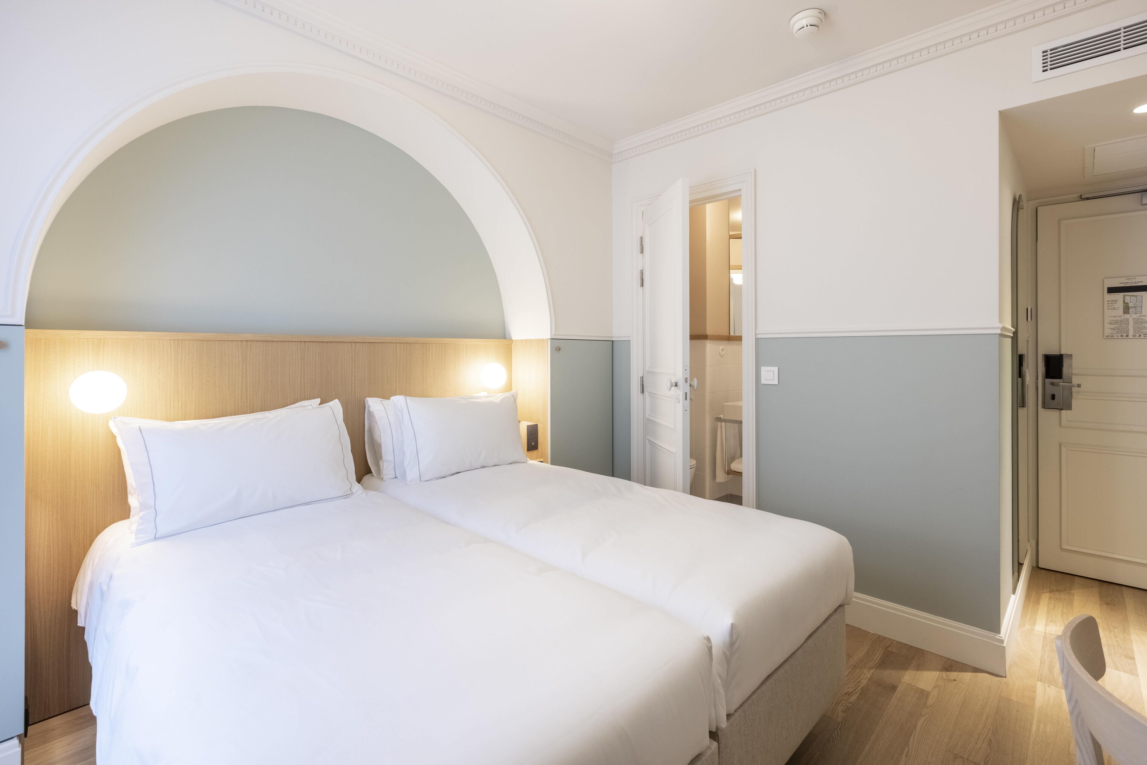 frette italian sheets, premium bedding, pillow-top beds, in-room safe