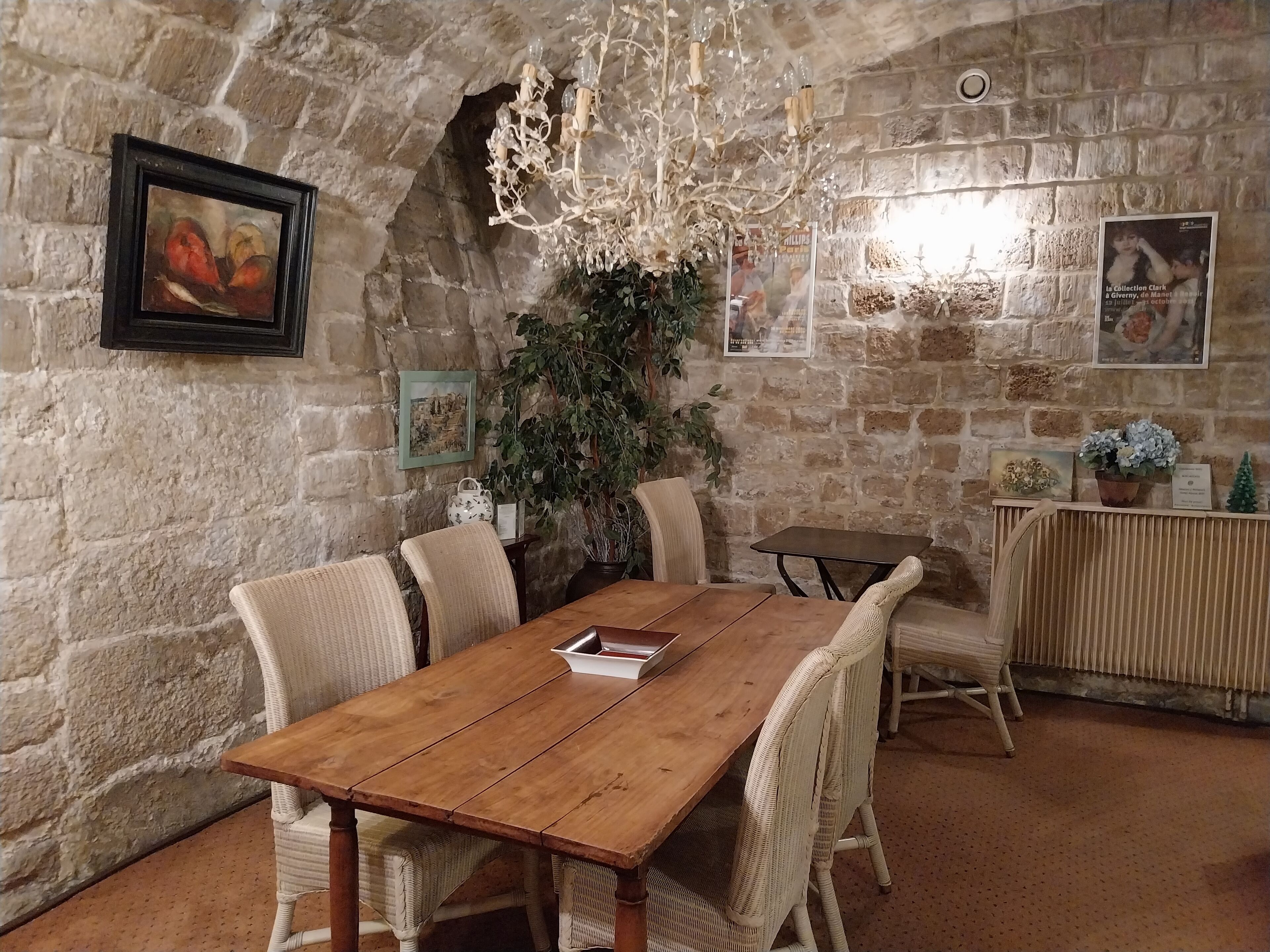 daily continental breakfast for a fee