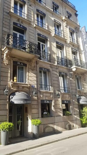 Front of property - Hôtel Alison (Paris)