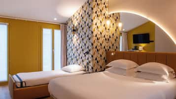 Triple Room | Premium bedding, minibar, in-room safe, desk