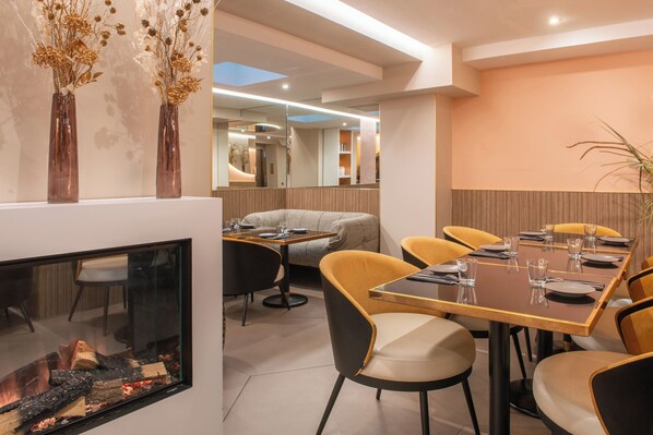 Daily buffet breakfast (EUR 17 per person)