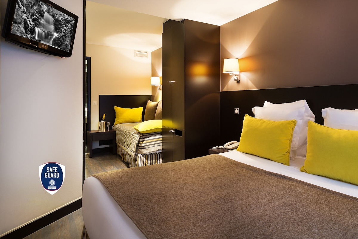 Premium bedding, minibar, in-room safe, desk