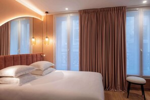 Double Room | Premium bedding, minibar, in-room safe, desk - Hotel Arc Elysees (Paris)