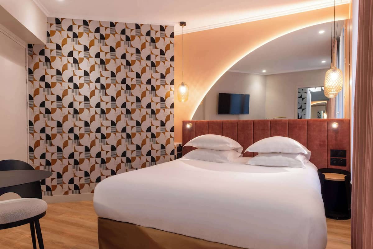 Camera doppia | Biancheria da letto di alta qualità, minibar, una cassaforte in camera