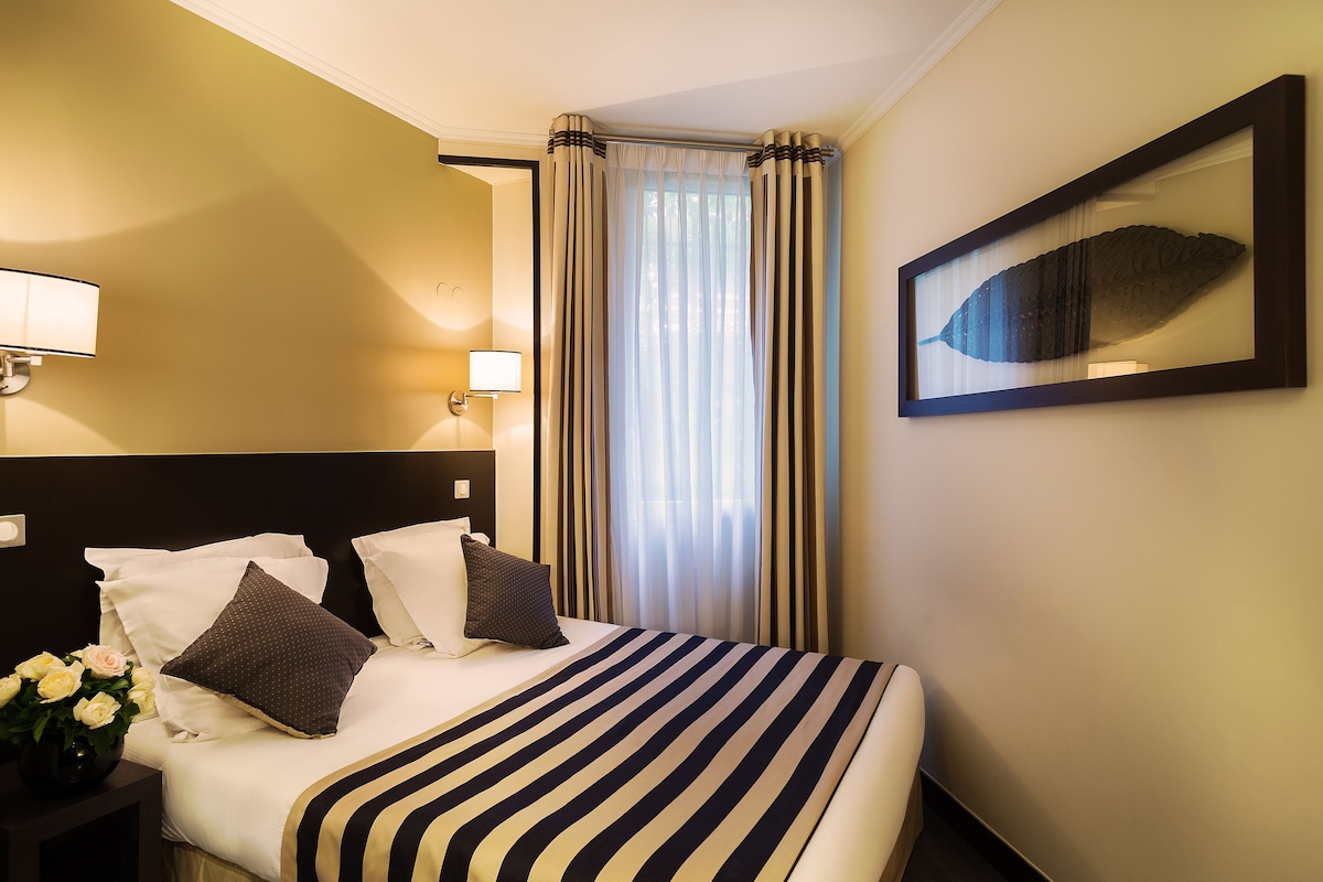 Premium bedding, minibar, in-room safe, desk