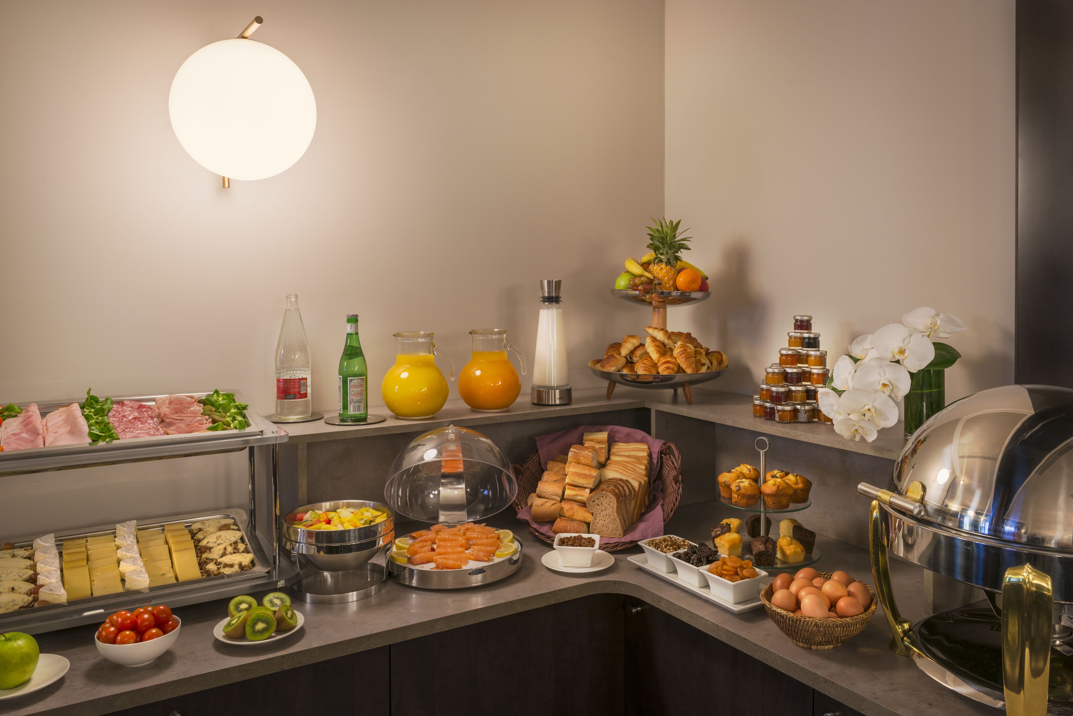 daily buffet breakfast (eur 22 per person)