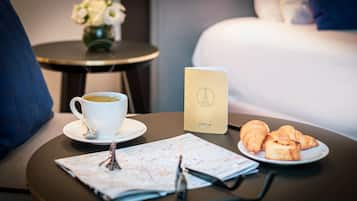 Executive Double Room | Premium bedding, minibar, in-room safe, desk