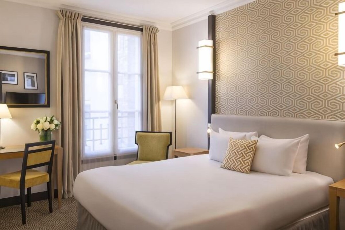 Ropa de cama de alta calidad y minibar