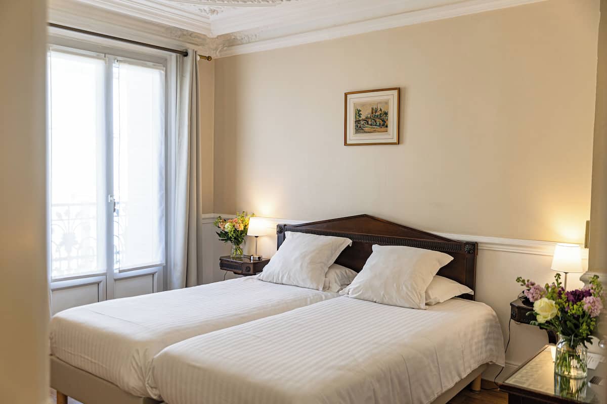 Ropa de cama hipoalergénica y minibar