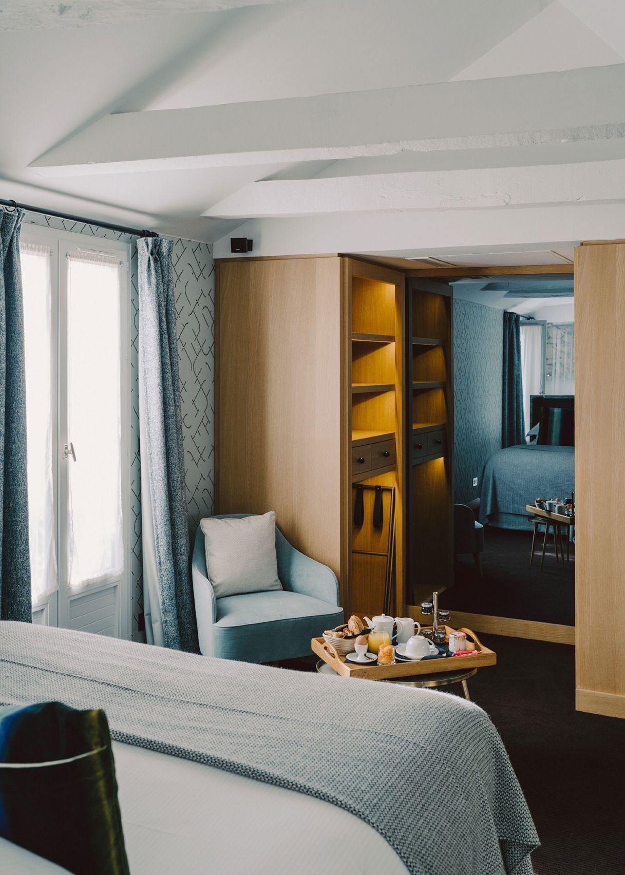 Premium bedding, in-room safe, individually decorated
