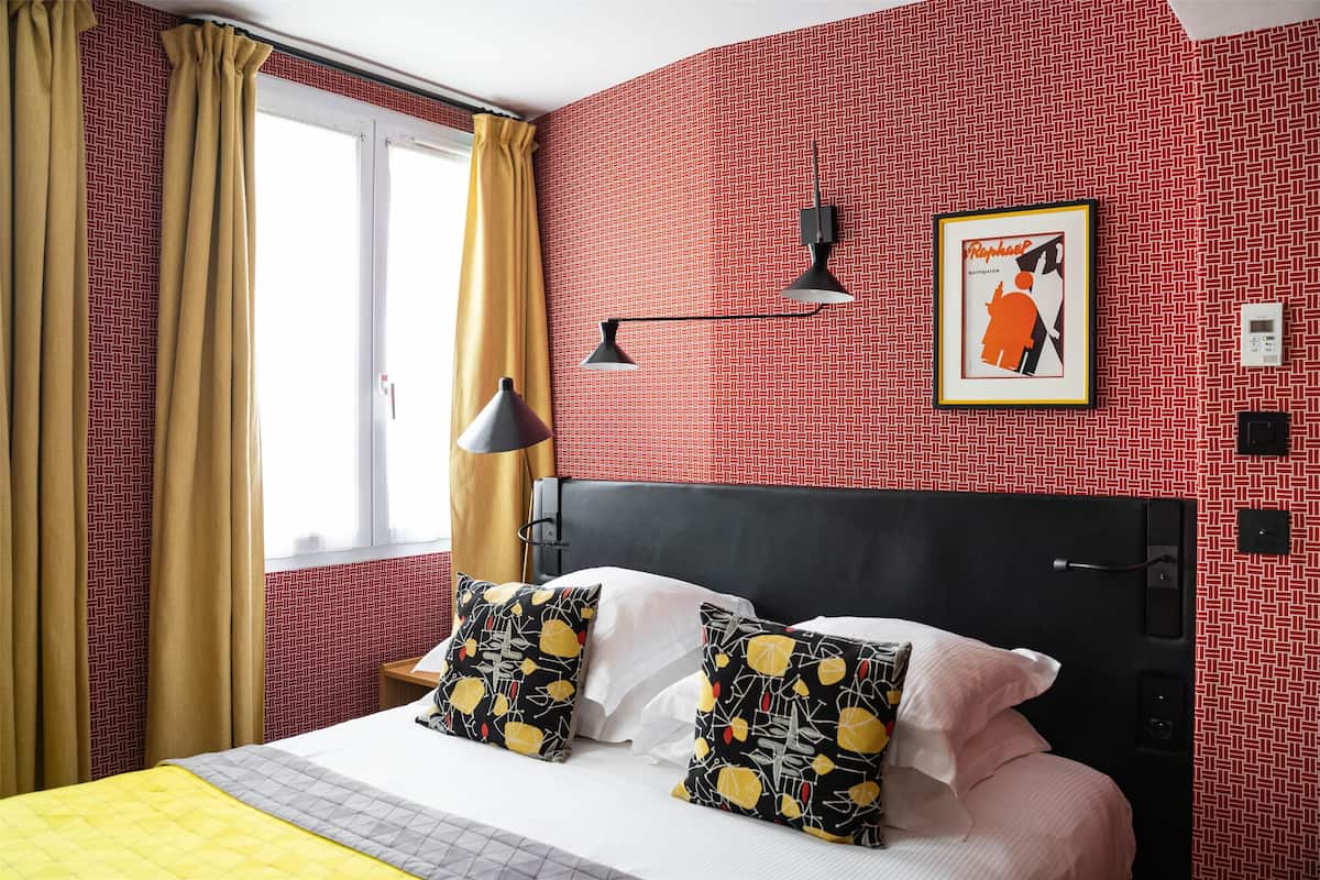 Classic Double Room, 1 Queen Bed | 1 bedroom, premium bedding, in-room safe, individually decorated
