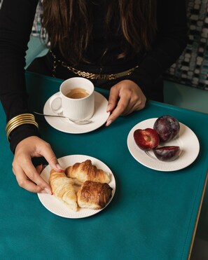 Daily buffet breakfast (EUR 25 per person)