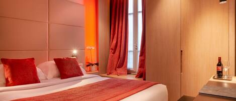 1 bedroom, premium bedding, minibar, in-room safe