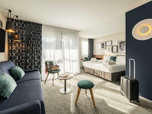 Premium bedding, pillowtop beds, free minibar, in-room safe