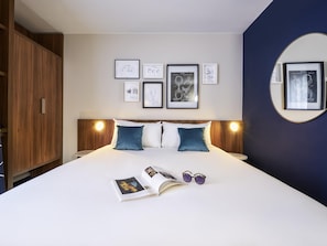 Premium bedding, pillowtop beds, free minibar, in-room safe