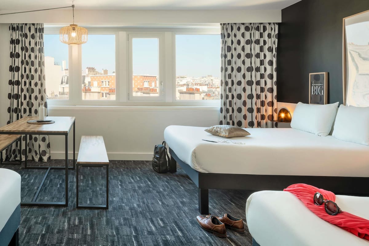 Standard Suite, Multiple Beds