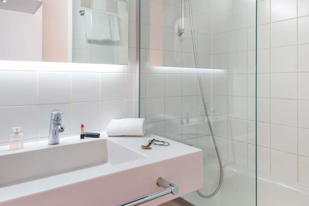 In-room safe, individually furnished, soundproofing, free WiFi