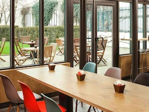 Daily buffet breakfast (EUR 13.9 per person)
