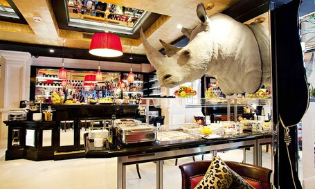 Maison Albar Hotels Le Champs Elysees - Image 11