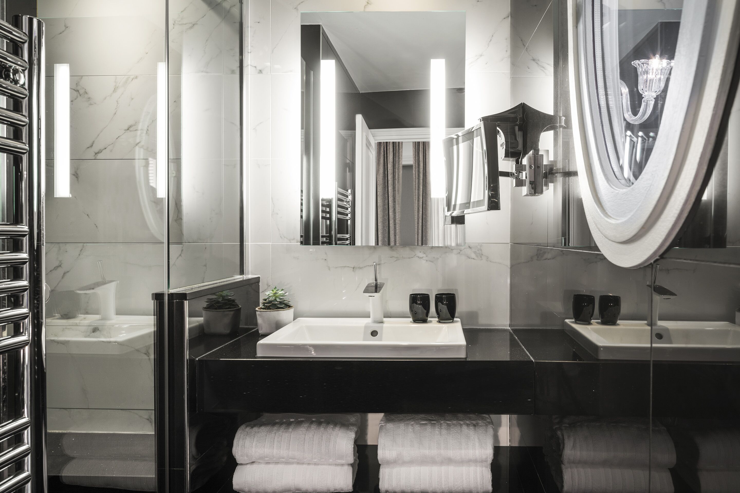 Photo - Maison Albar- Le Champs-Elysées