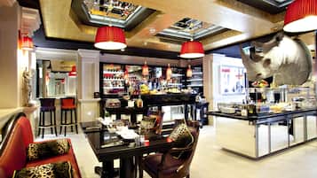 Dagelijks ontbijtbuffet (EUR 36 per persoon)
