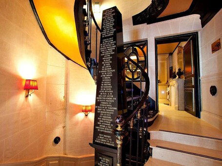 Maison Albar Hotels Le Champs Elysees - Image 17