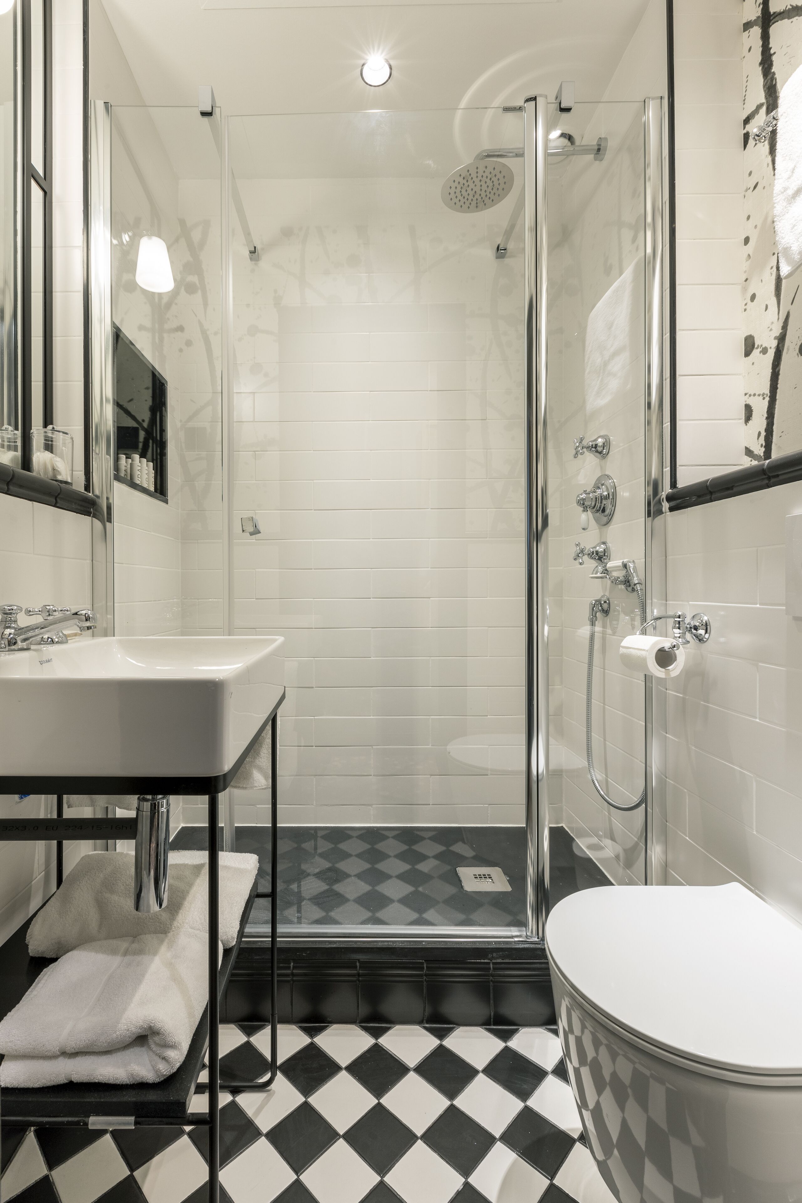 traditional twin room (superieure) | bathroom | hair dryer, bathrobes, slippers, towels