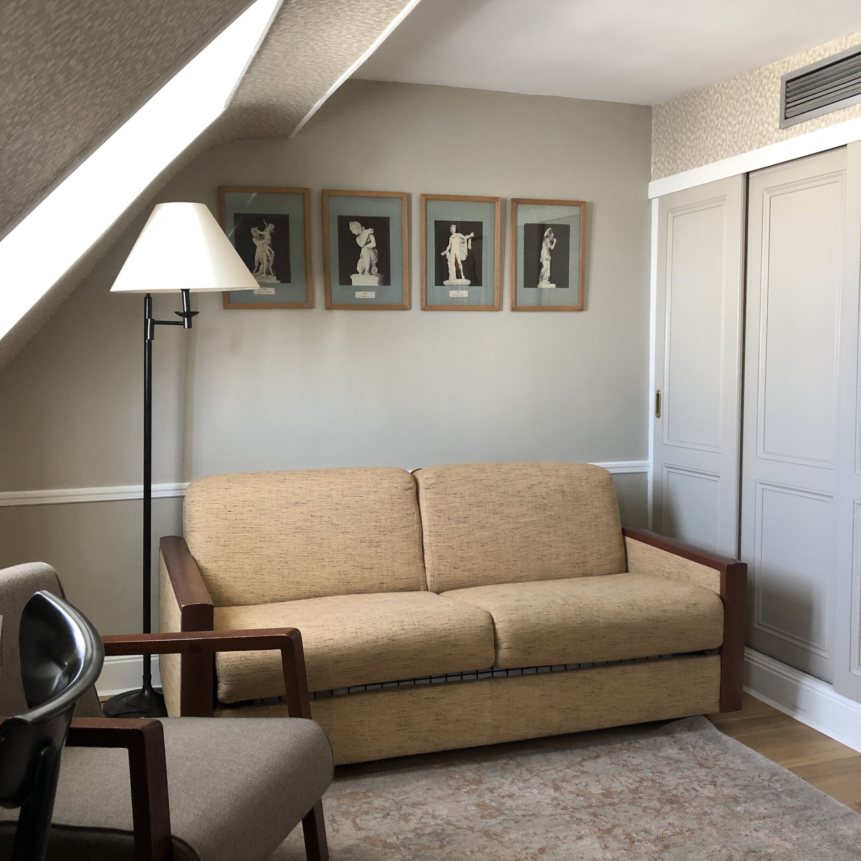 club quadruple room | living area | 90-cm lcd tv with satellite channels, offices