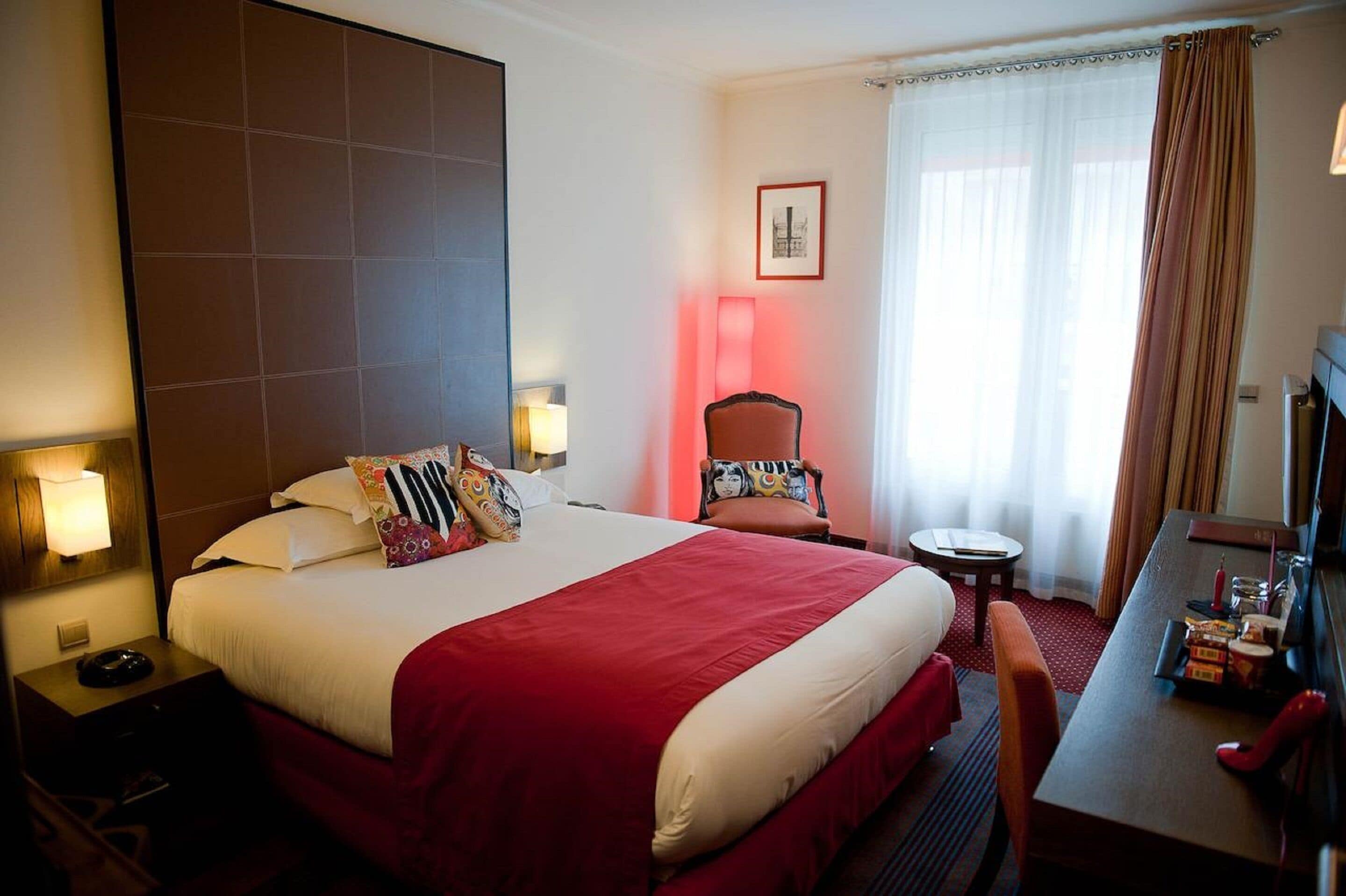 deluxe double room | in-room safe, desk, iron/ironing board, free wifi