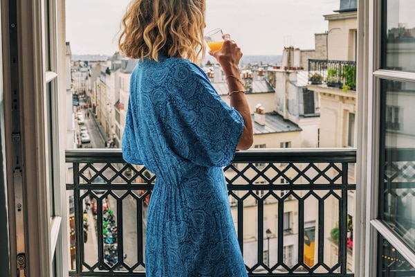 Chambre Double Supérieure, vue ville | Coffres-forts dans les chambres, bureau, fer et planche à repasser