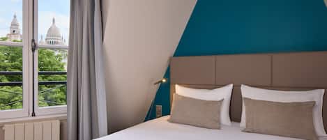 Junior Suite | In-room safe, desk, iron/ironing board, free WiFi