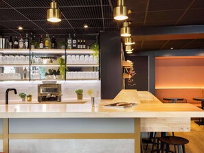 Bar (in der Unterkunft)
