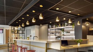 Bar (on property) - ibis Paris Nation Davout (Paris)
