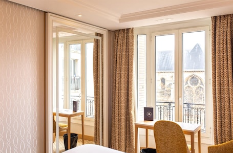 Superior Room, City View | 1 bedroom, premium bedding, minibar, in-room safe