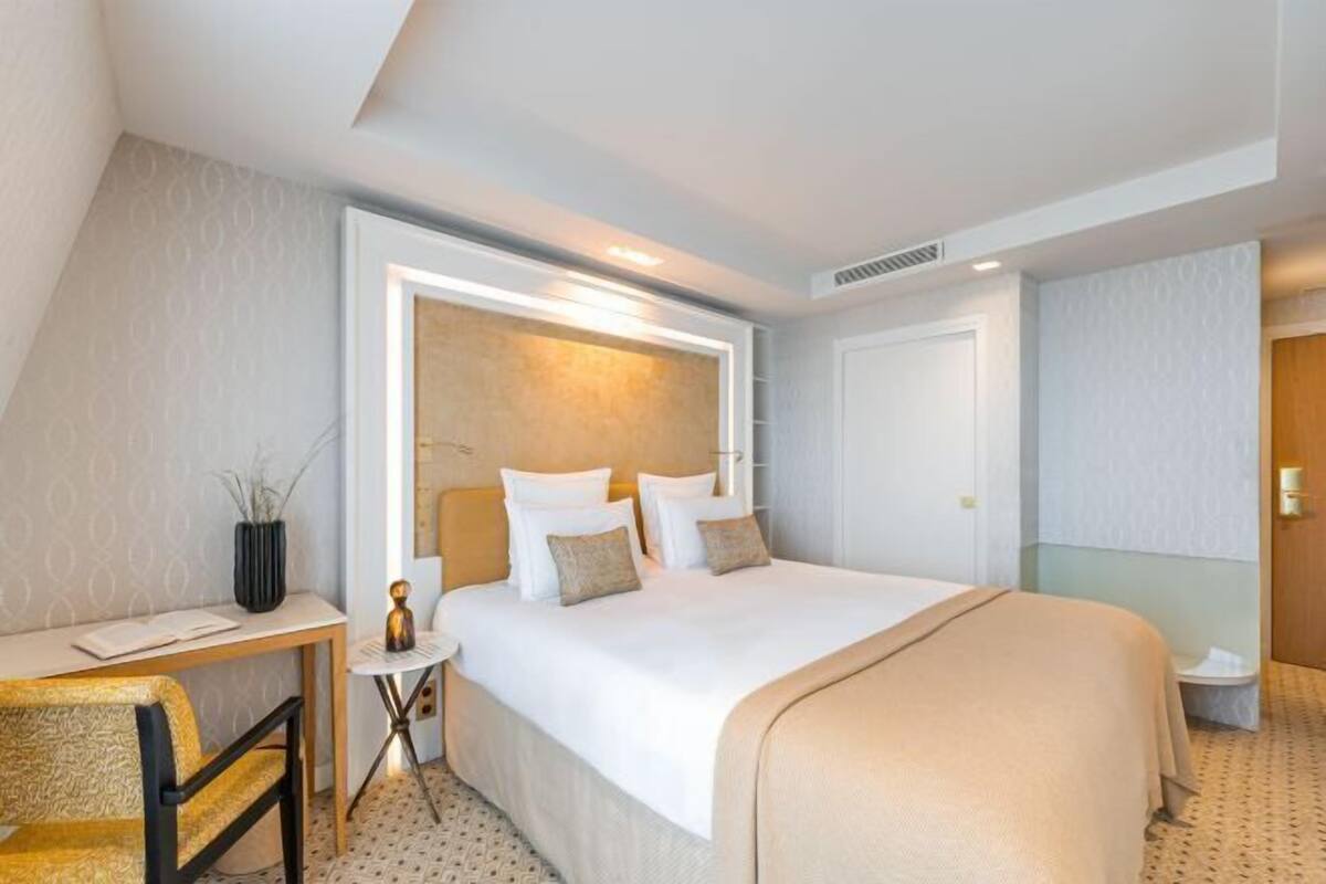 Literie de qualité supérieure, minibar, coffres-forts dans les chambres