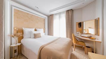 Single Room | 1 bedroom, premium bedding, minibar, in-room safe