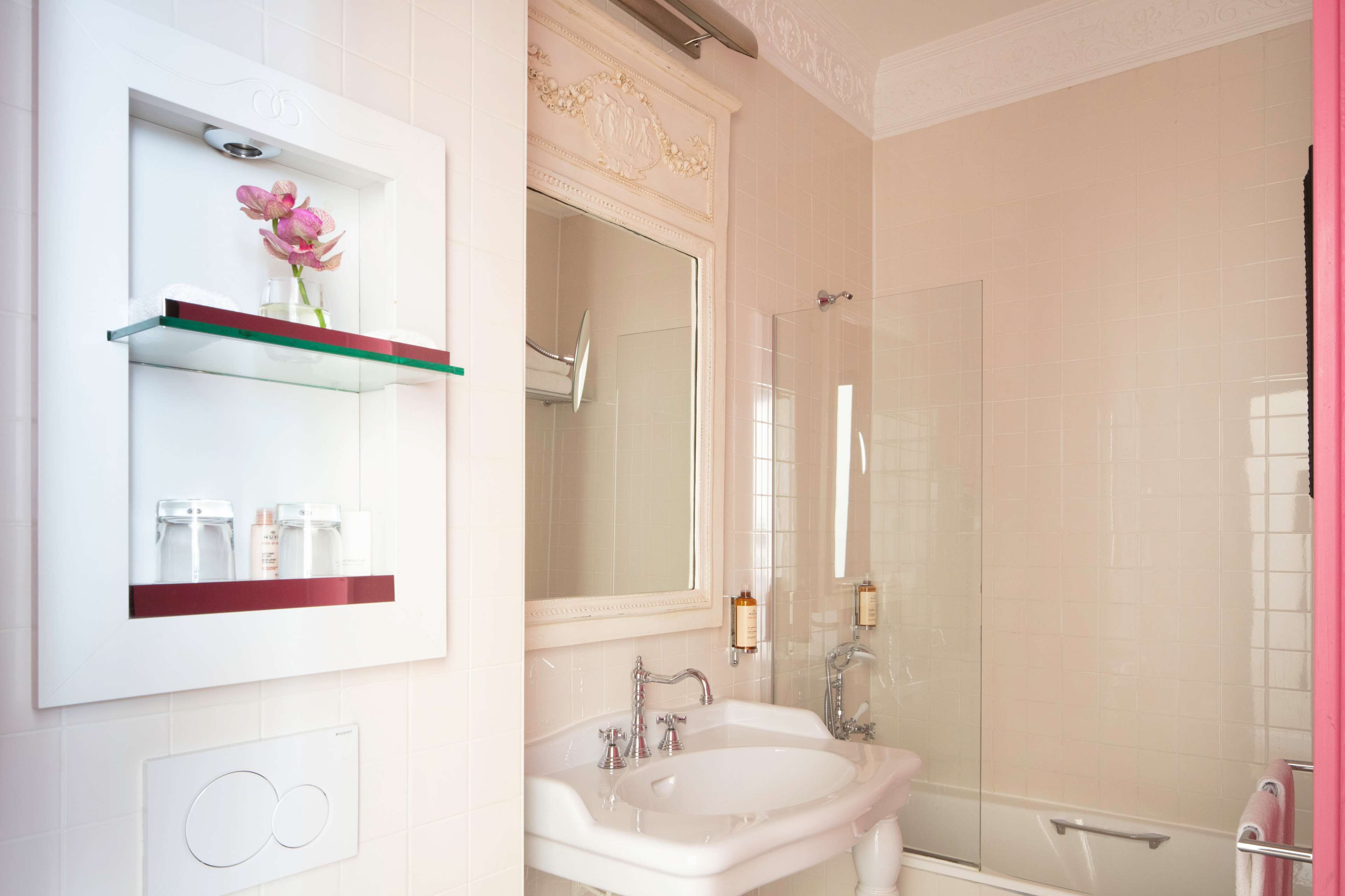 superior double room - complimentary soft minibar, courtesy tray, chromecast - snacks, digital press | bathroom | free toiletries, hair dryer, bathrobes, slippers