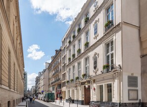 숙박 시설 정면