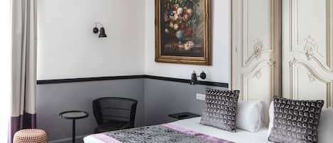 Privilege Room - Complimentary soft minibar,courtesy tray, Chromecast and digital press | Premium bedding, minibar, in-room safe, desk