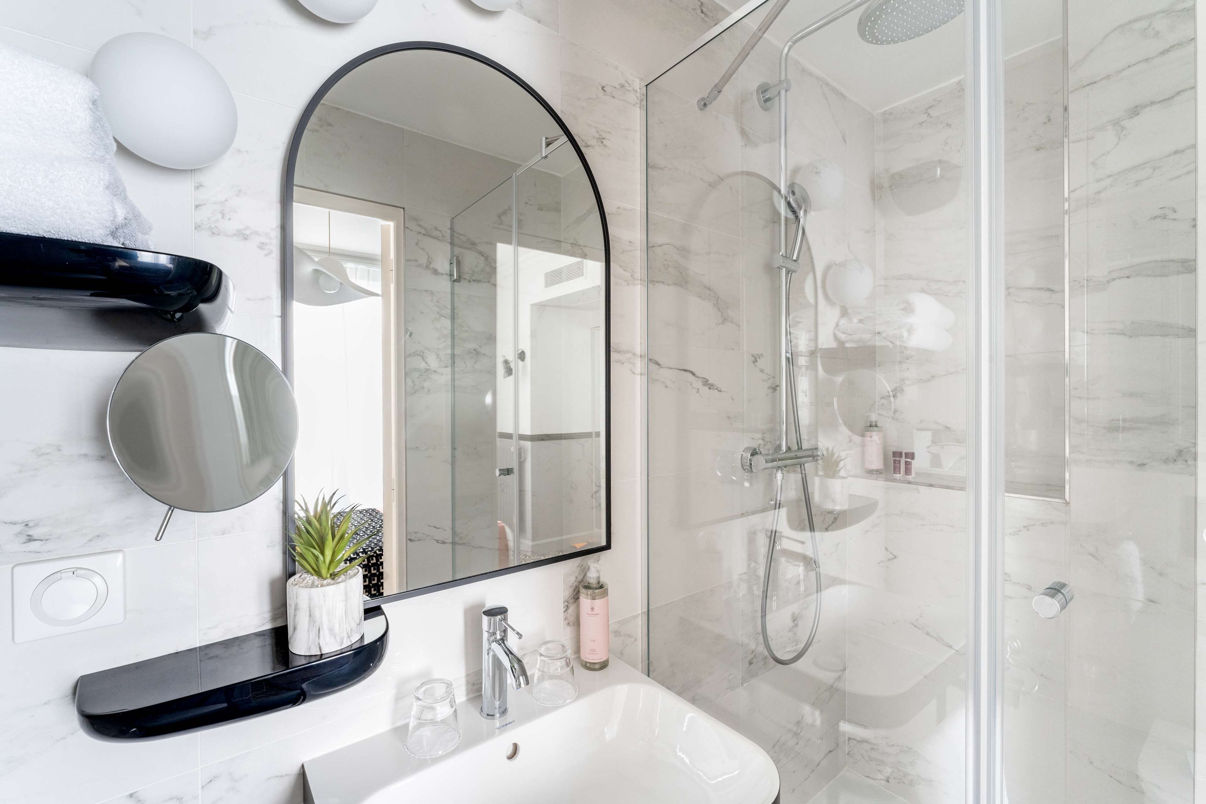 standard double room - complimentary soft minibar,courtesy tray, chromecast  and digital press | bathroom | free toiletries, hair dryer, bathrobes, slippers