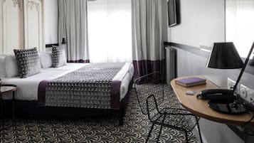 Chambre Supérieure lits jumeaux - Minibar soft offert, plateau courtoisie,Chromecast,Presse digitale | Vue de la chambre
