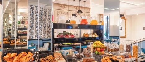 Daily buffet breakfast for a fee