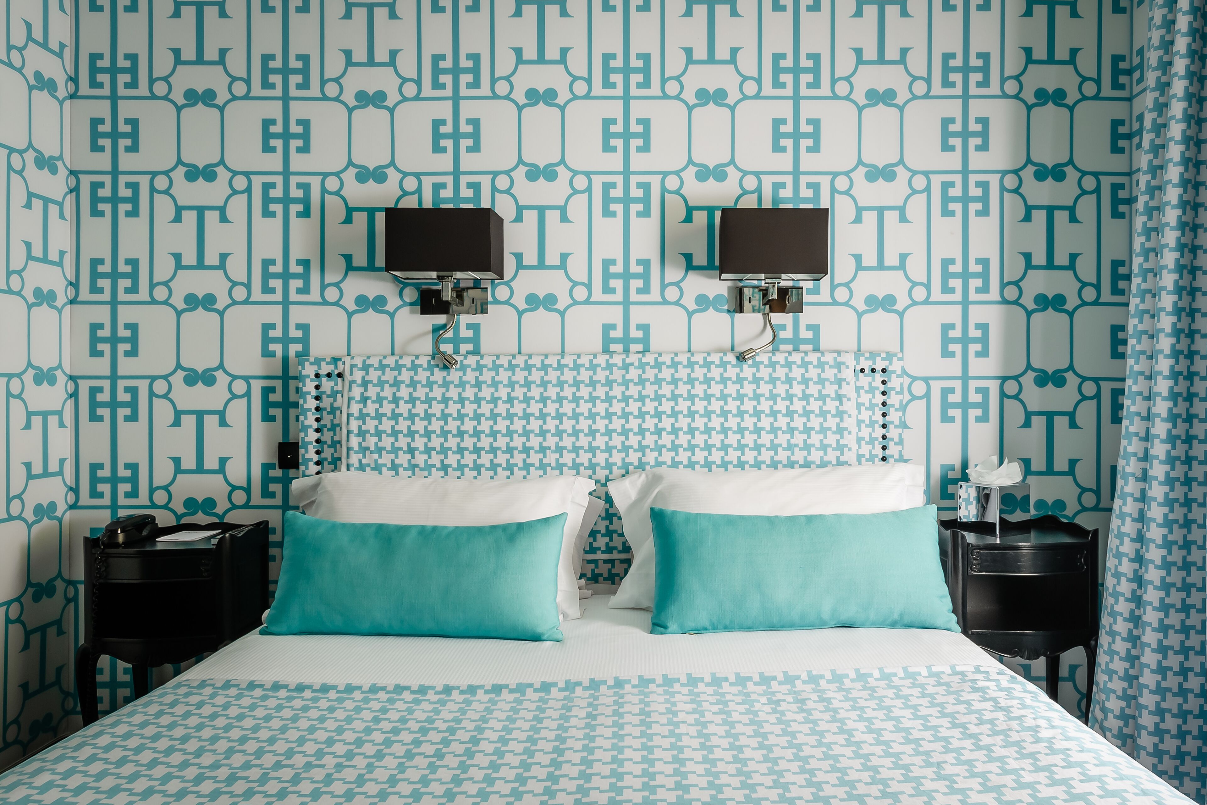 standard double room | minibar, in-room safe, desk, soundproofing